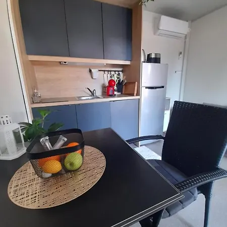 Mobilna Kuca T&d Campingplatz *
